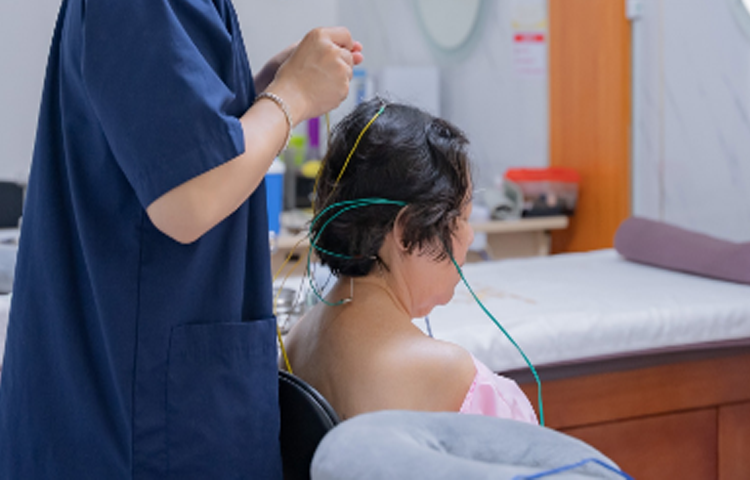 Điện châm điều trị hội chứng ngoại tháp (Hội chứng ngoại tháp và rối loạn vận động khác) (Chấn chiên)